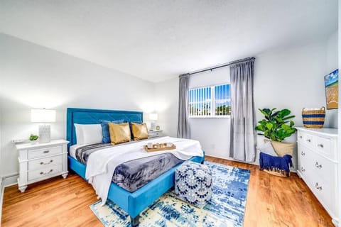 Parking - King Bed - Water Front - Palm Wave Says Copropriété in Coconut Creek