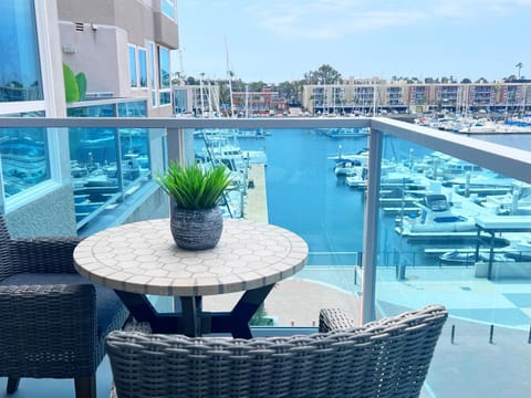 Marina Life: Smell the Sea, Feel the Breeze Apartment in Marina del Rey