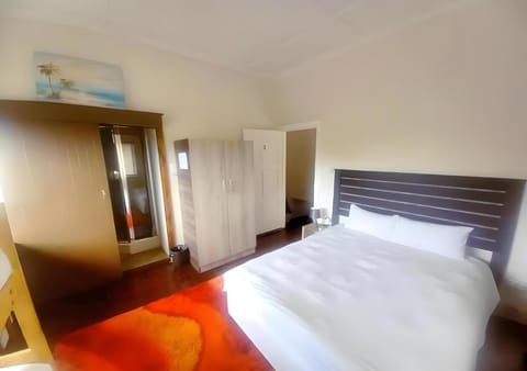 KZN Park View Guest House Bed and Breakfast in Durban