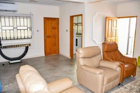 Movomo Limbe Appartement-Hotel in Cameroon