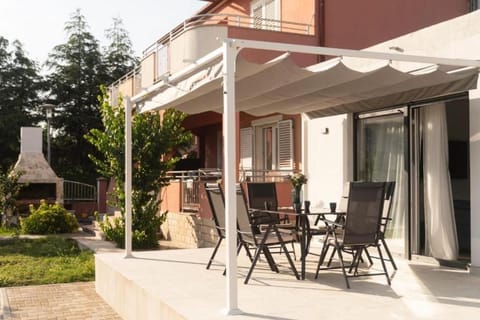 Apartmani Carmen Eigentumswohnung in Zadar County