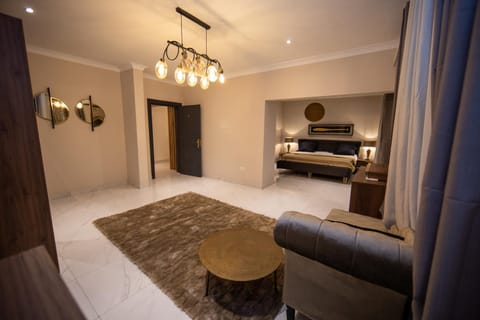 Magnificent 10 Bedroom Luxury Villa Chalet in Accra