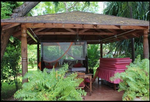Ornella House Resort: Spacious 5-Bed Villa in Tropical Malindi Resort in Malindi