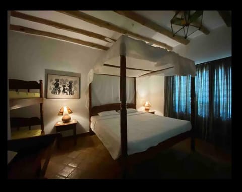 Ornella House Resort: Spacious 5-Bed Villa in Tropical Malindi Resort in Malindi