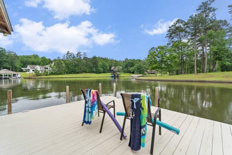 Lake Sinclair House in Lake Sinclair