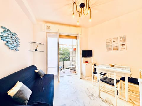 Hostdomus - Cozy corner near the sea Apartment in Finale Ligure