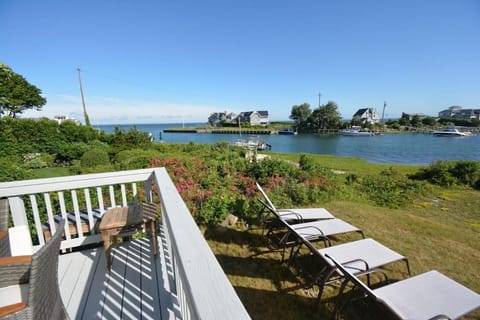 Summer Rental House with Private Beach and 30ft Boat Dock House in The Hamptons