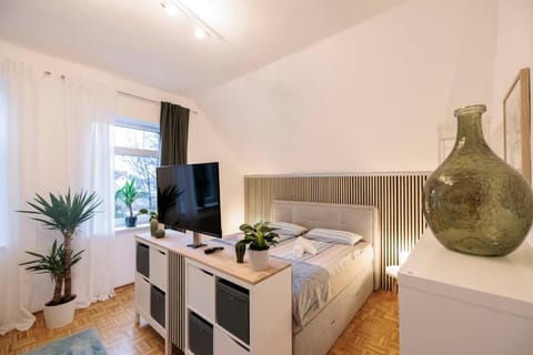 Stilvoll&ruhig wohnen am Wasser Apartment in Hanover