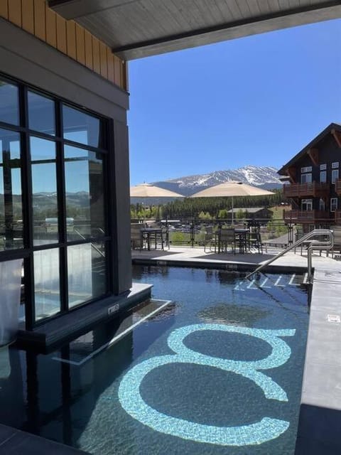 Grand Colorado on Peak 8 - 2 bedroom ski-in/ski-out Apartment in Breckenridge