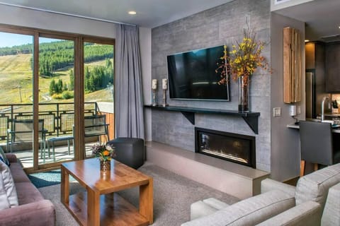 Grand Colorado on Peak 8 - 2 bed/2.5 bath ski-in/ski-out Apartment in Breckenridge