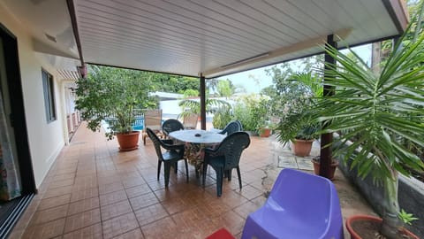 Patio, Dining area, Garden view