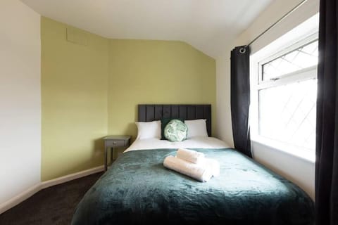 Origin - Close 2 city-centre, Shops, Netflix Apartment in Leeds