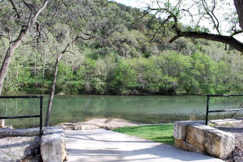 River Road Villas #2 House in Canyon Lake