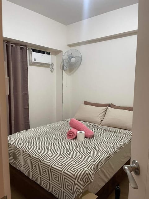 2BEDROOM Condo for rent in Quezon City Aparthotel in Quezon City