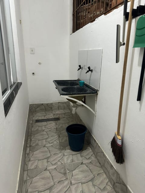 hospedagemsaopedro apartamento com garagem a 13 km de Cabo frio 22 km de arraial do cabo Apartment in São Pedro da Aldeia