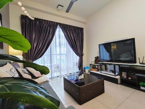 Petalz Residence Family Suite near Mid Valley, Bukit Jalil, Sunway Condo in Petaling Jaya