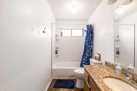 Private Rooms at US75 Central Plano Alquiler vacacional in Plano