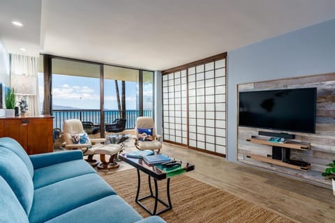 Oceanfront Abode Remodeled in 2021 Sleeps 6 House in Maalaea