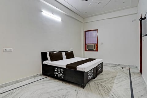 OYO Flagship Rudra Palace Hotel in Lucknow