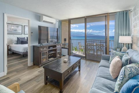 Direct Oceanfront—Fully remodeled—Sleeps 6 House in Maalaea