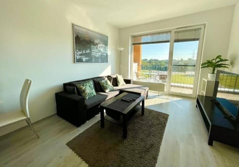 Výnimočný, svetlý, byt s parkovaním! Apartment in Bratislava