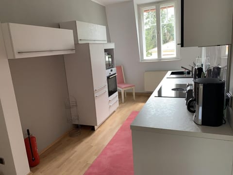 Property building, Kitchen or kitchenette, Living room