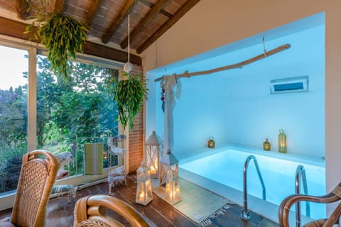 Villa Lorena, a Vintage Home with Indoor Pool Villa in Capannori