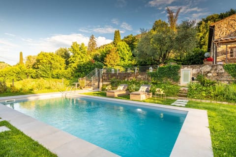 Villa Ester, a Stylish Farmhouse on the Hills Villa in Capannori