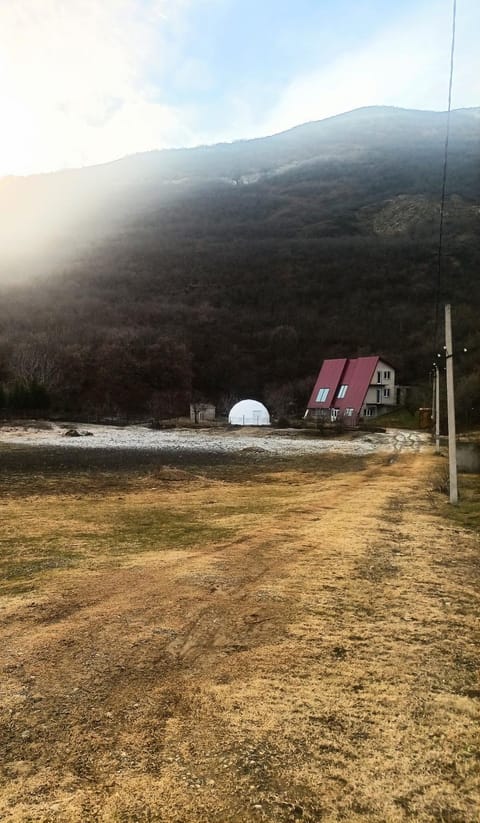 Ze Oni Glamping Luxury tent in Tbilisi
