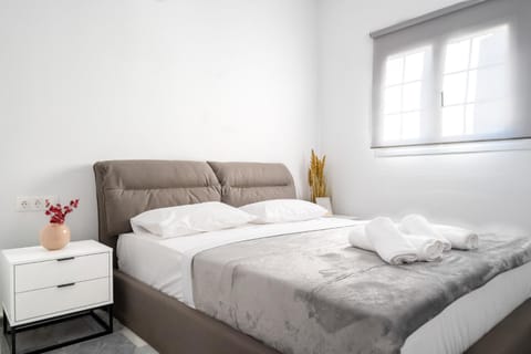 Noho Villas @ Sunlit house Paros House in Paros, Greece