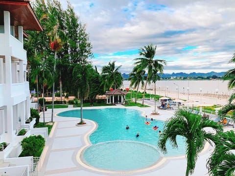 Pool view, Swimming pool