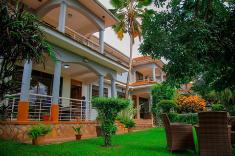 CALM SUITES KAMPALA Hotel in Kampala