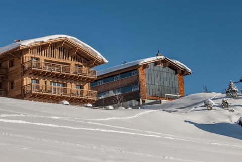 Facade/entrance, Winter