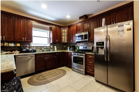 Kitchen or kitchenette, dishwasher, minibar, oven, pet friendly, stove, toaster