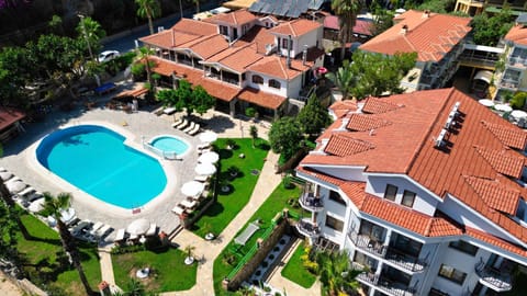 Day, Neighbourhood, Pool view, Swimming pool, sunbed