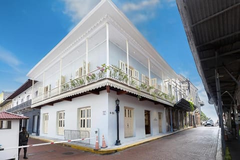 Casa Acomodo Casco Viejo 4bdr Historic Mansion House in Panama City, Panama