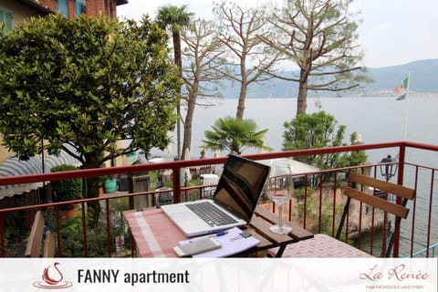 Balcony/Terrace, Lake view