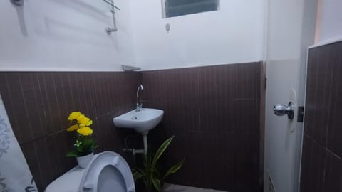 Furnished 2 Bedroom Townhouse Near Airport House in Davao City