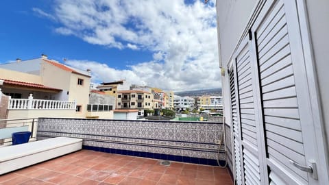 ALCAMAR, Penthouse for rent with beautiful views in Playa de San Juan! Apartment in Playa San Juan