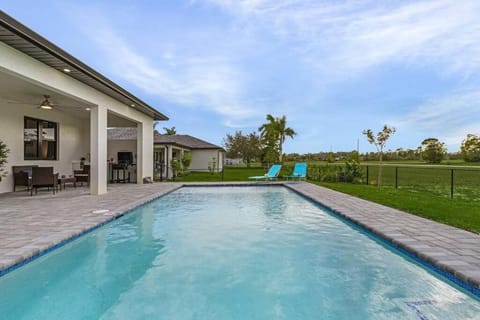 Pool view, Swimming pool