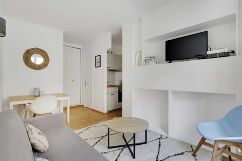 cosy apartment near PARIS Condominio in Levallois-Perret