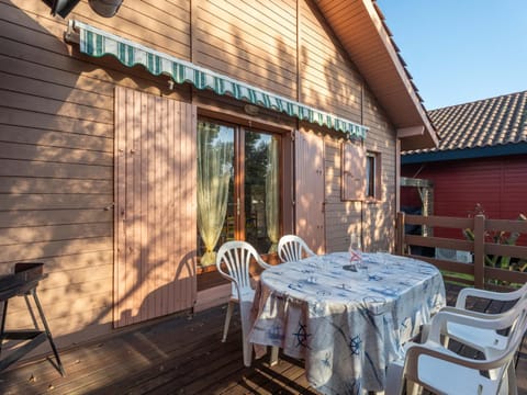 Chalet cosy entre lac et dunes, 4 pers. – Proche plages, centre, activités - Ménage inclus - FR-1-319-534 House in Sanguinet