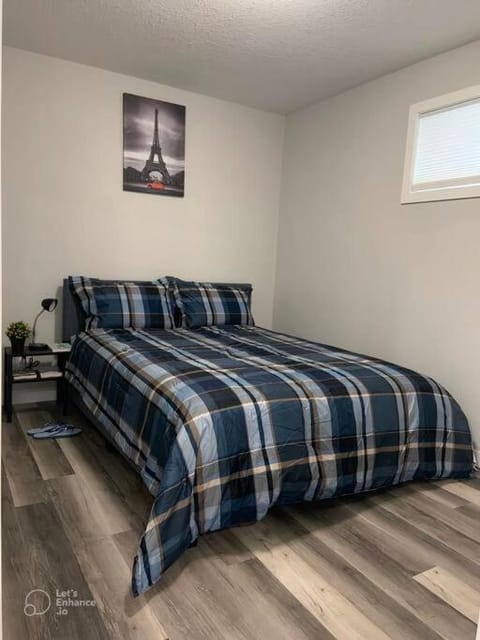 Guest Suite in Regina - Queen Bed Condominio in Regina