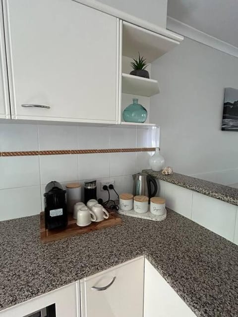 Coffee/tea facilities, Kitchen or kitchenette