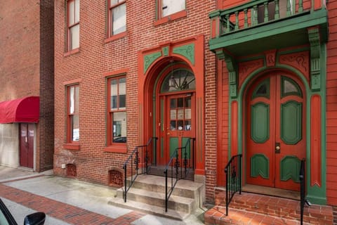 Downtown HBG Gem: 2BR Apt Apartment in Harrisburg