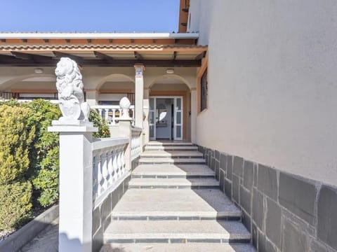 La Villa del Vendrell House in Baix Penedès