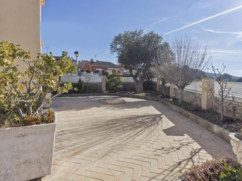 La Villa del Vendrell House in Baix Penedès