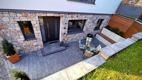 Day, Balcony/Terrace, Seating area, Garden view