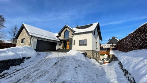 Property building, Winter