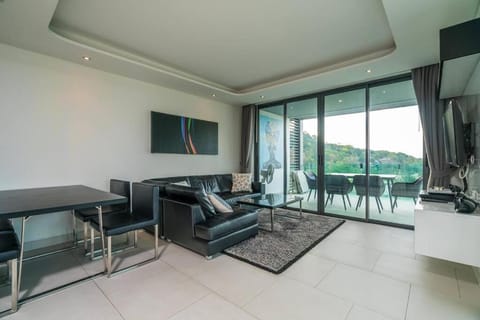 Private apartment at Twin Sands by Lofty Condo in Patong
